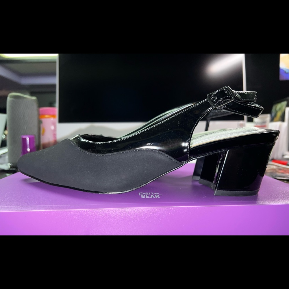 Easy Street Slingback Heels